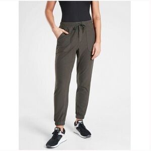 Athleta women’s green Joggers, size 2
